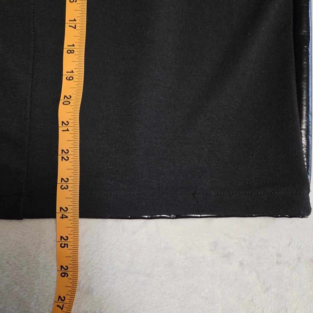 Black Faux Leather Front Stretch Back Mini Skirt  L Office Siren Edgy Chic Moto - Picture 4 of 5